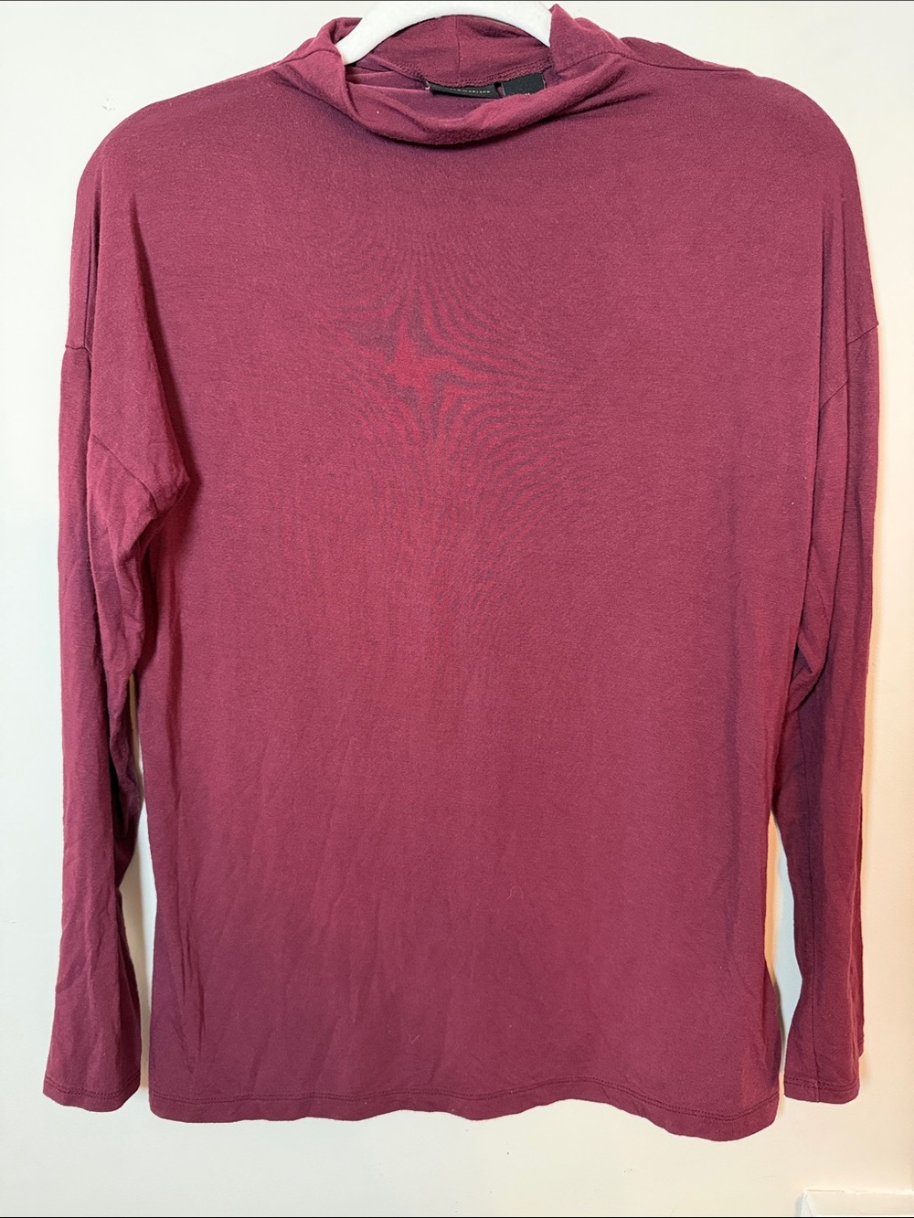 Women's Long Sleeve Mock Neck Top in Berry. Size Medium